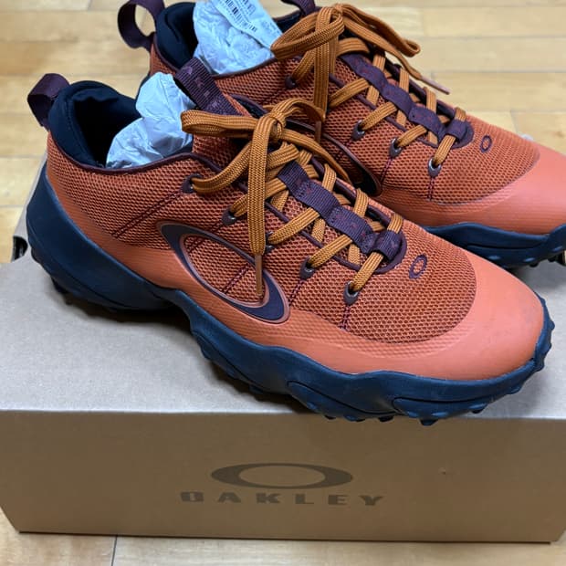 오클리 엣지 플렉스 270 (진저) 1회착