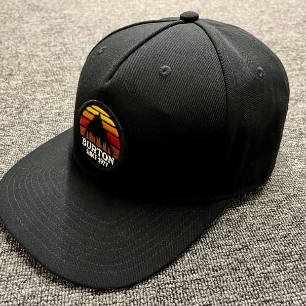 버튼 블랙 스냅백 
