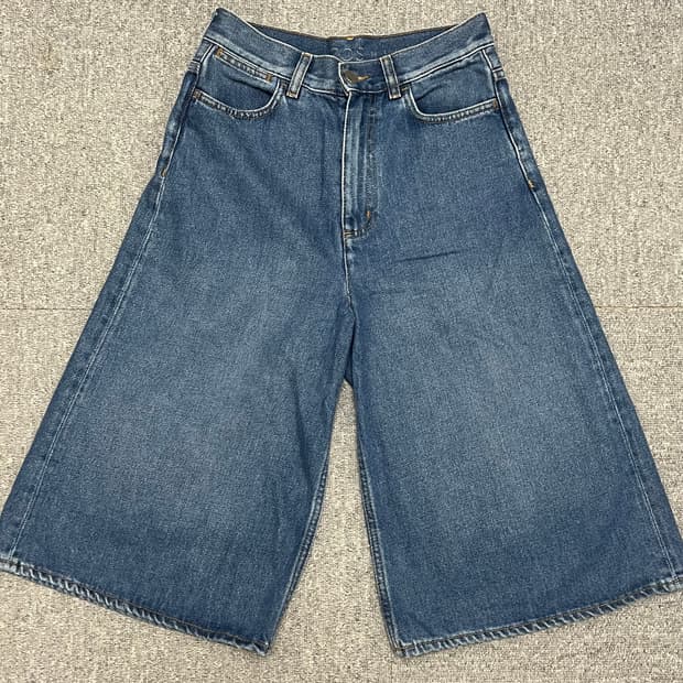 코스 버뮤다 데님 팬츠