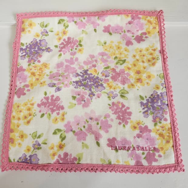 LAURA ASHLEY 로라애슐리 빈티지 플라워 레이스 손수건