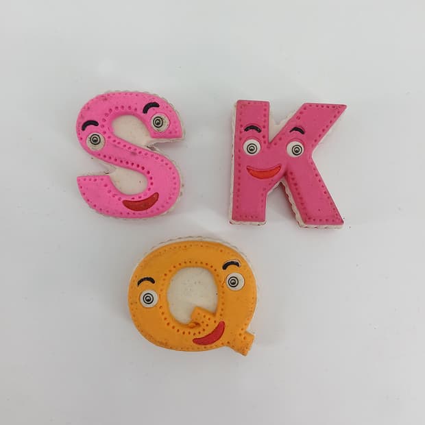 이니셜 지우개 영어