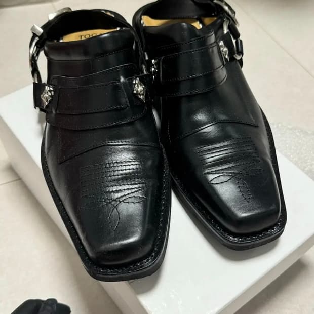 TOGA PULLA  토가풀라 뮬