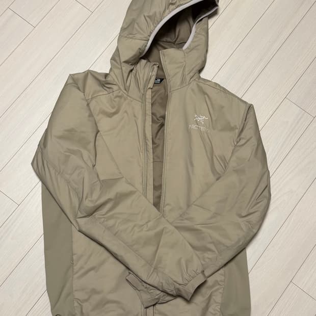 아크테릭스 아톰 스모크 블러프