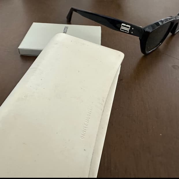 젠틀몬스터 오베이01