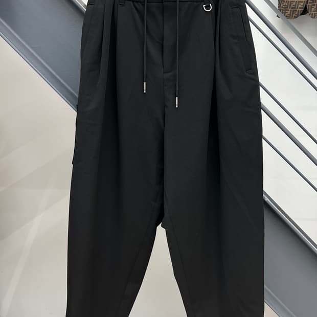 송지오옴므 23FW 시그니처 벌룬 팬츠