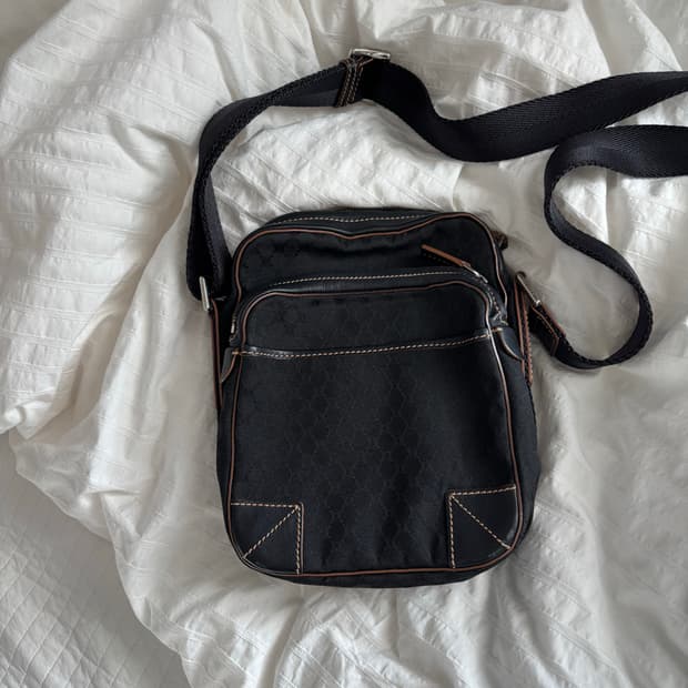 셀린느 메신저 크로스바디백