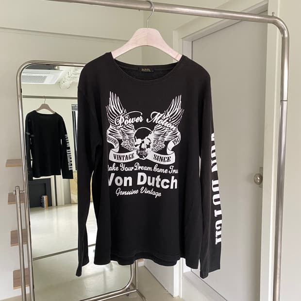 본더치 스컬 롱슬리브