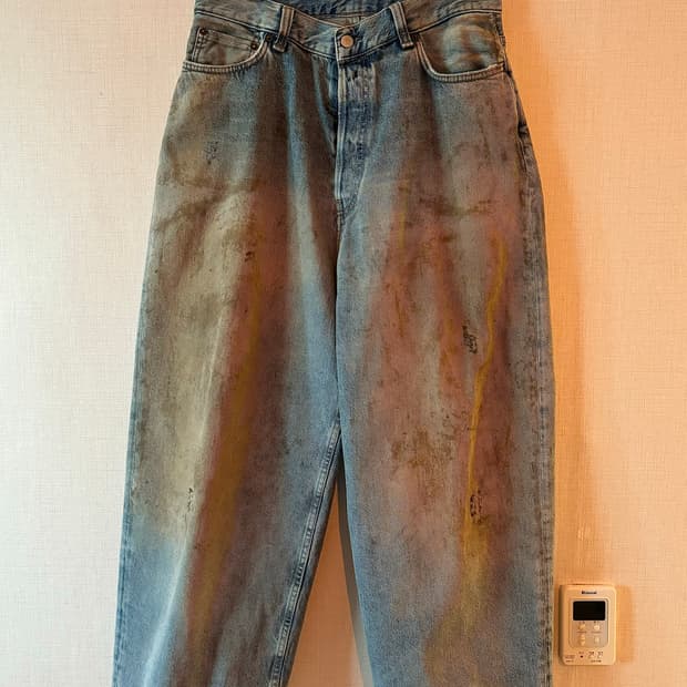 아크네 슈퍼배기진 2023