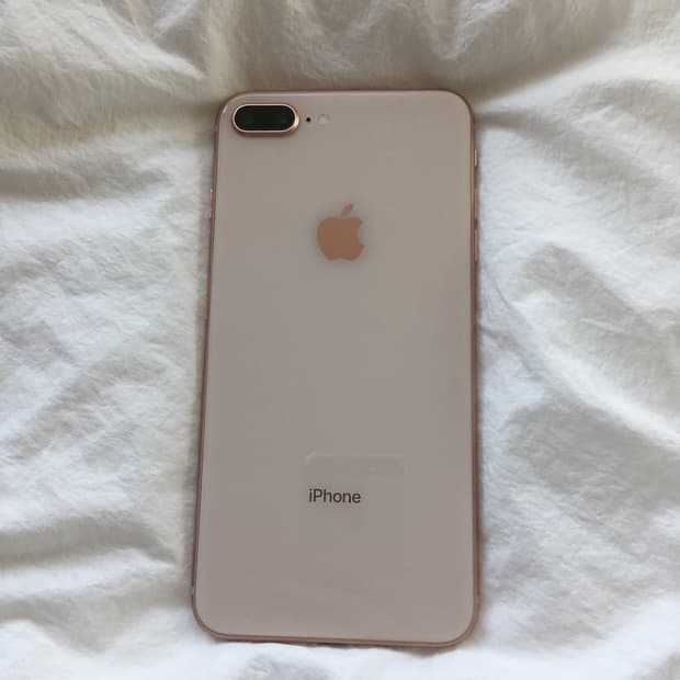 아이폰8+플러스 골드 256GB(정품 가죽케이스 포함)