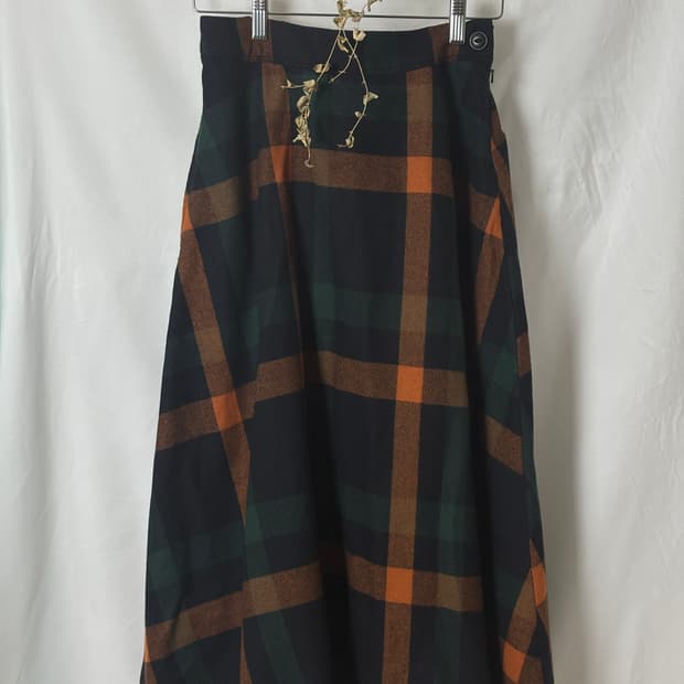 시트러스 울 체크 미디스커트