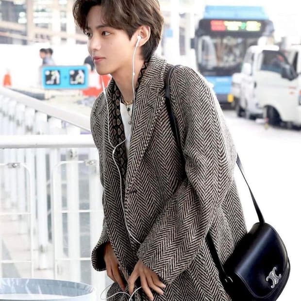 셀린느 헤링본 발마칸 코트