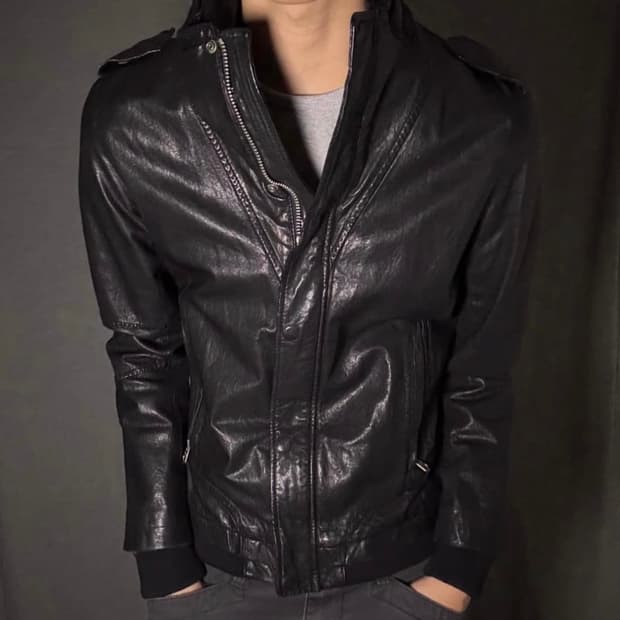 하이넥 레더자켓