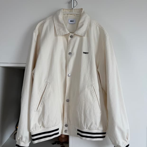 오베이 바시티 자켓 화이트 (M)