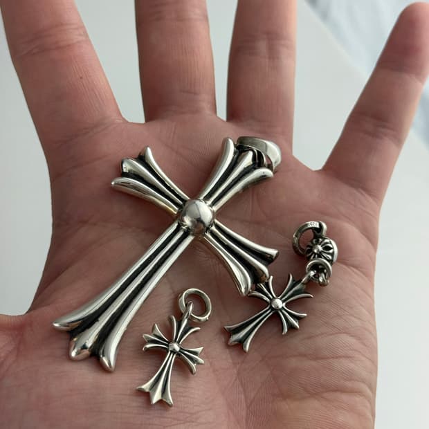 크롬하츠 라지 크로스 펜던트