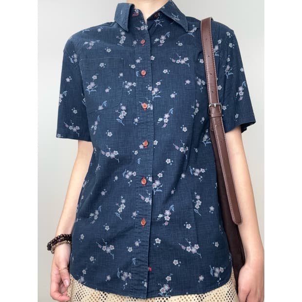 빈티지 네이비 플로럴 셔츠