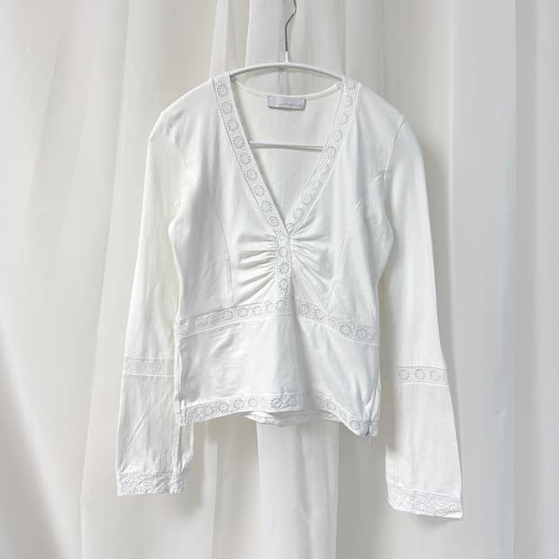 LALTRAMODA 레이스 트리밍 화이트 티셔츠