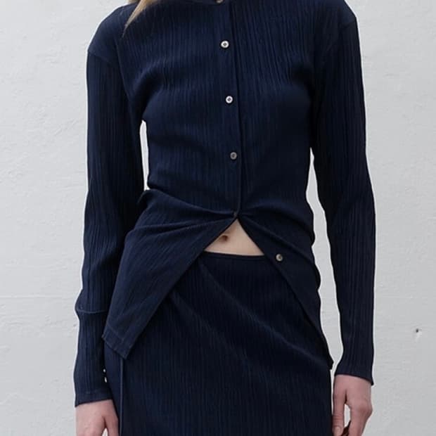 le917 르셉템버 마테라 플리츠 셔츠 36 네이비 