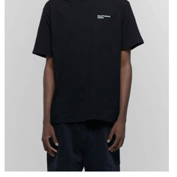 플라스틱 프로덕트 반팔 검정 s 구해요