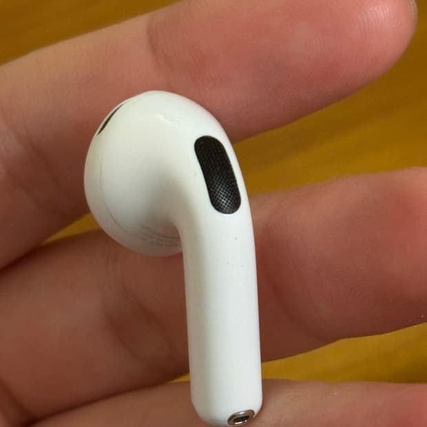 에어팟 4세대 노캔O 오른쪽