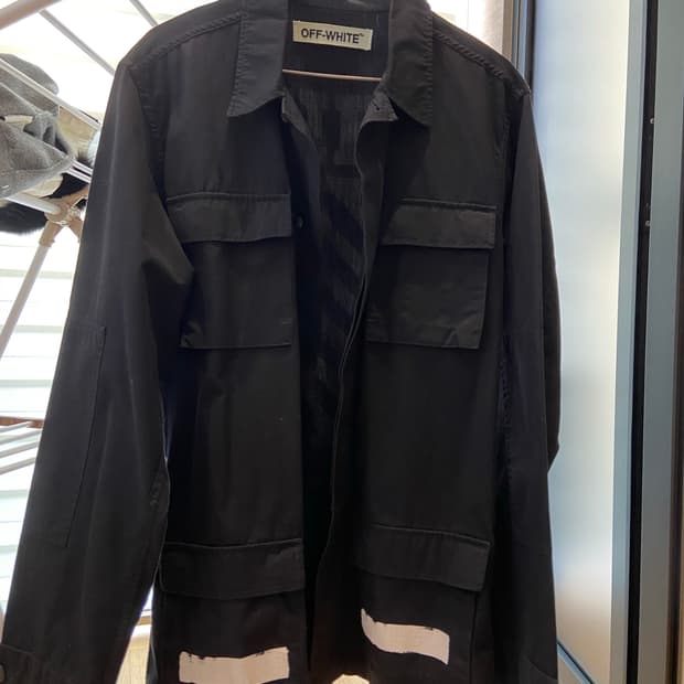 오프화이트 블랙셔츠 s
