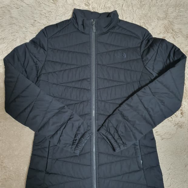 노스페이스 경량패딩 상태좋고 깨끗해요 사이즈 90