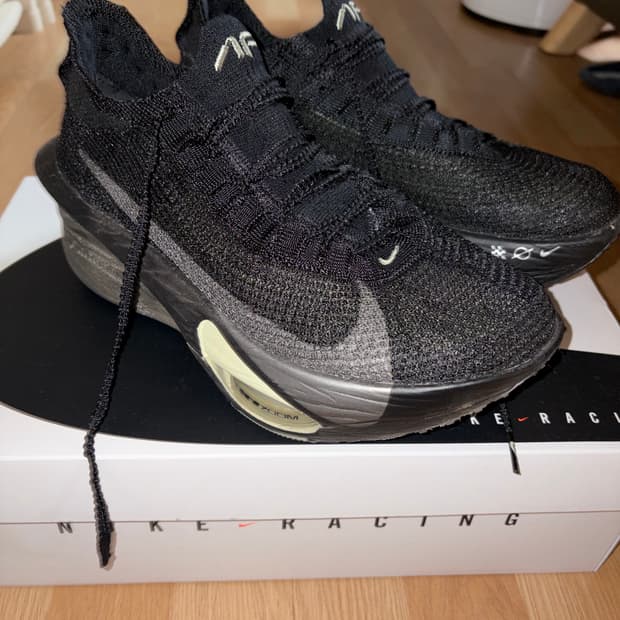 [260] 나이키 알파플라이3 블랙 올리브 아우라