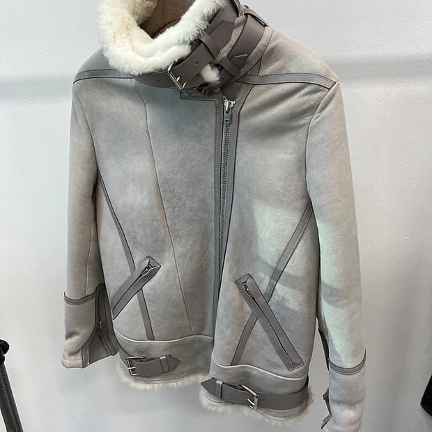 여) 이로 리얼가죽 무스탕 