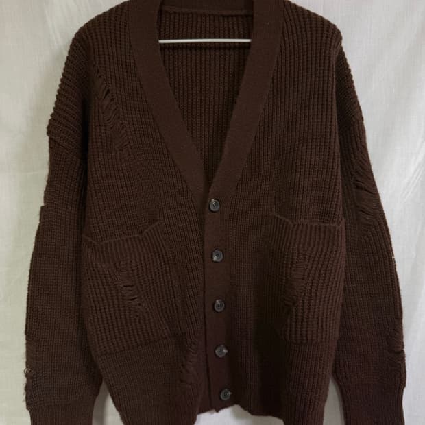 디스트로이드 브라운 스마일 가디건