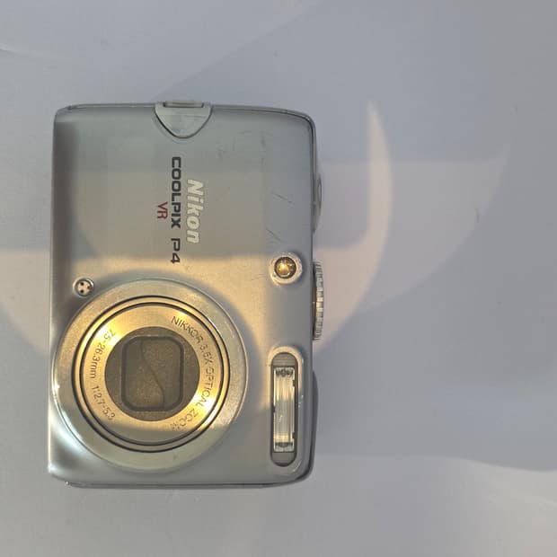 A급) 니콘 쿨픽스 P4 VR 실버 디지털 카메라