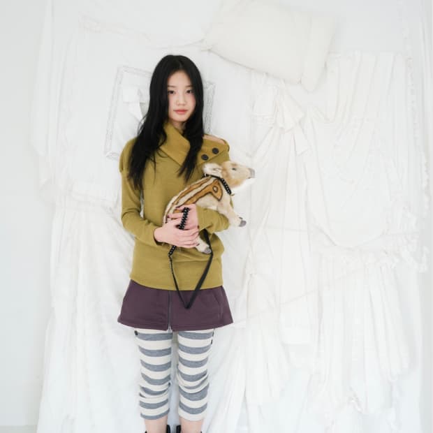 인앤양인하모니 나나 터틀넥 올리브