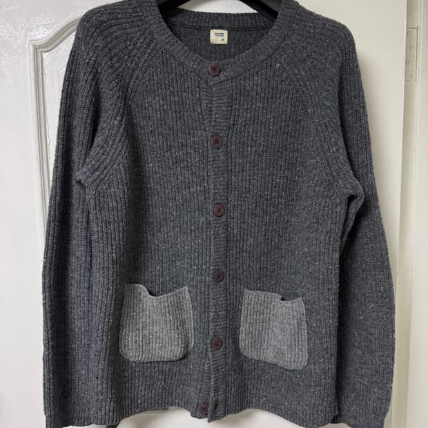 어나더오피스 라운트넥 가디건