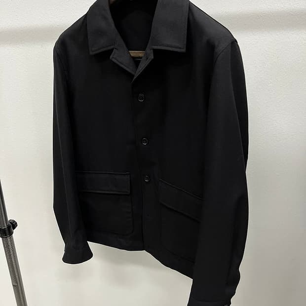 105) 수트서플라이 투포켓 카라자켓 