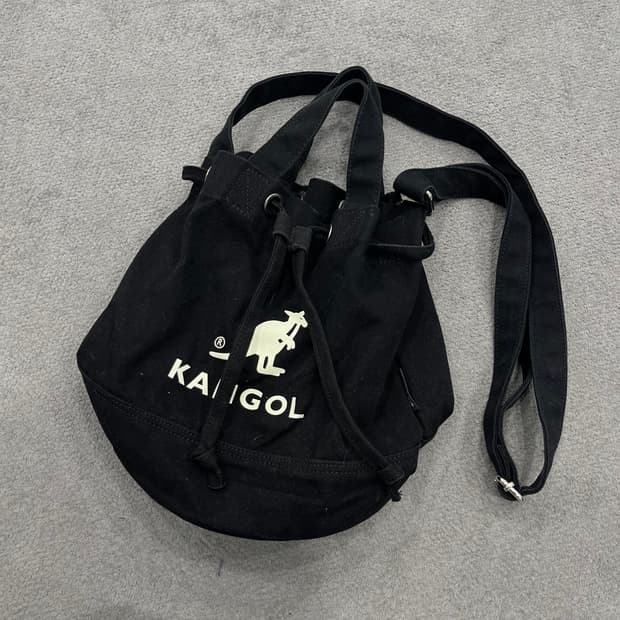 캉골 블랙 버킷백