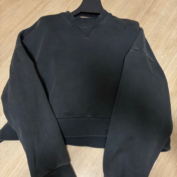 엔타이어 스튜디오 박스크루넥 맨투맨xs