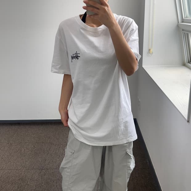 Stussy 스투시 블랙 백로고 화이트 반팔