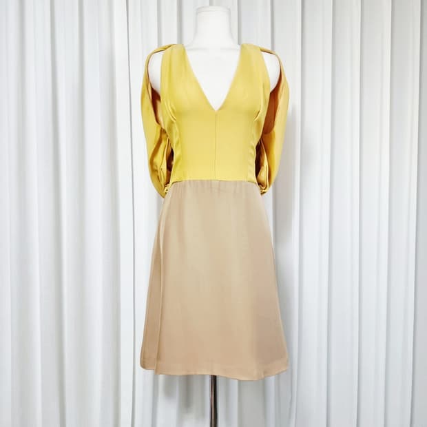 프라다 컬렉션라인 칵테일드레스 (40) 택달린새상품 /구매가300만원대