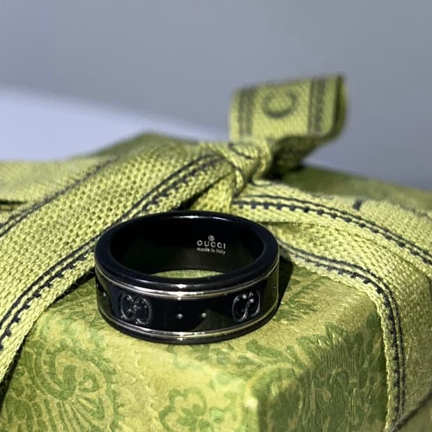 구찌 아이코닉 반지 블랙 아이콘