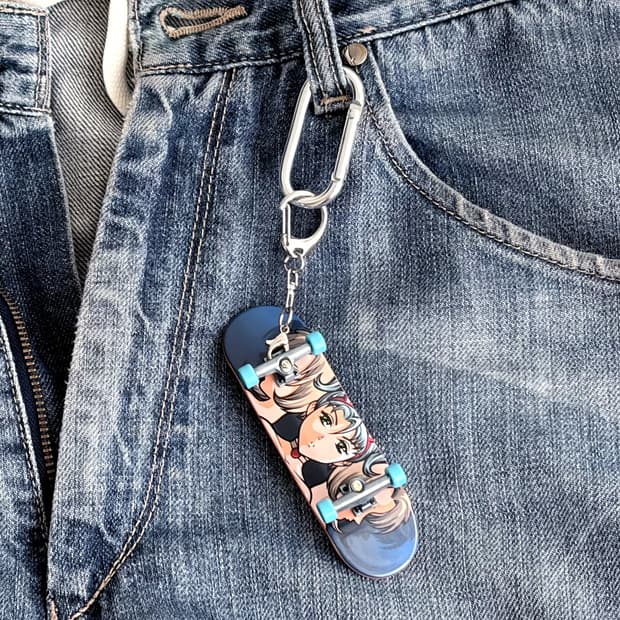 TECH DECK 핑거보드 줄이어폰 키링 키체인 ‘Girl’