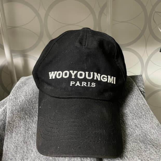 우영미 파리 볼캡 모자