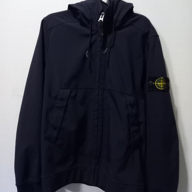 정품 20FW 스톤아일랜드 소프트쉘 후드 자켓 90~95