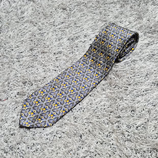 입생로랑YSL 에스닉 패턴 넥타이 Free - N63