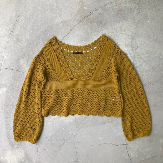 mustard v-neck knitted sweater
