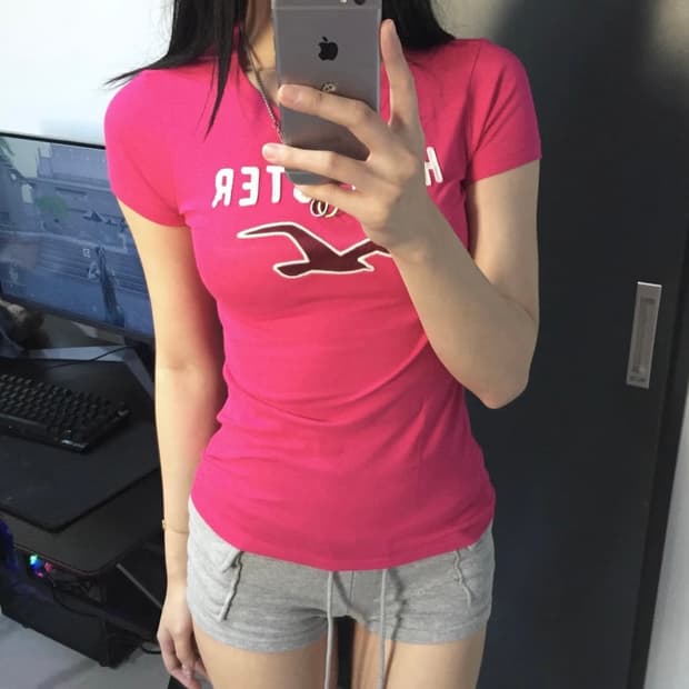 Hollister 홀리스터 딱붙핏 핫핑크 반팔티