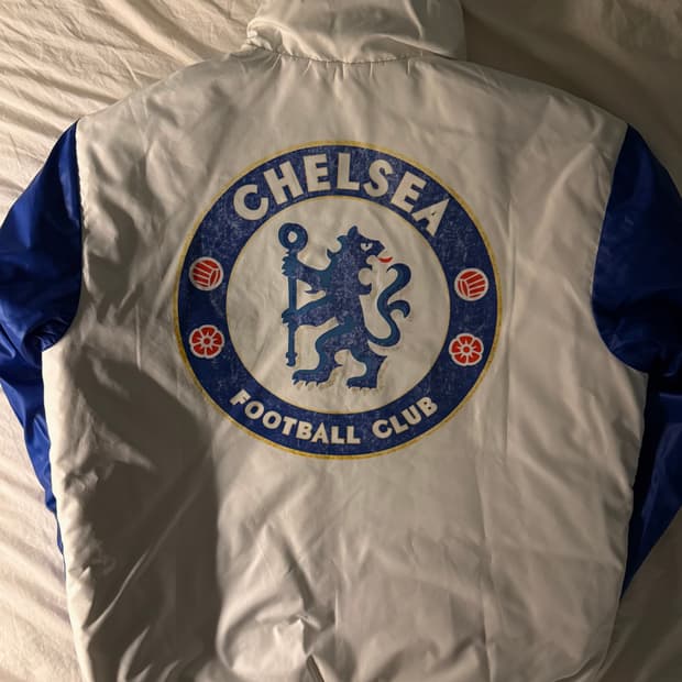 아디다스 첼시 리버시블 패딩