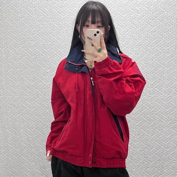 아식스 올드스쿨 레트로 오버핏 레터링 바람막이 자켓 105 C10719