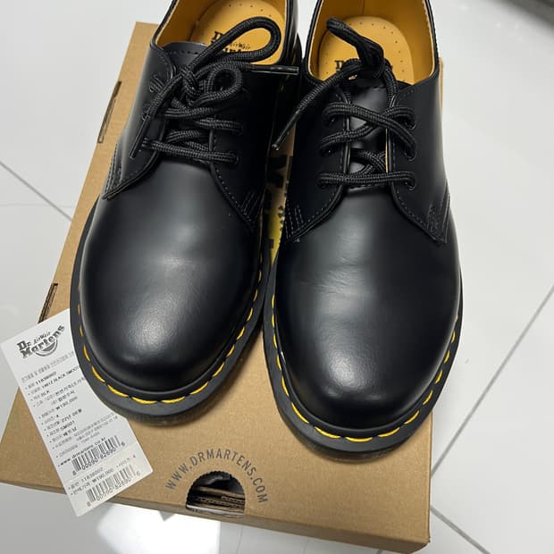 닥터마틴 1461 스무스 3홀 블랙 UK4 230~235