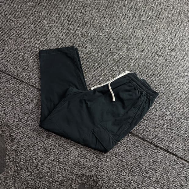 나이키 스몰로고 립스탑 카고 팬츠 블랙 4499