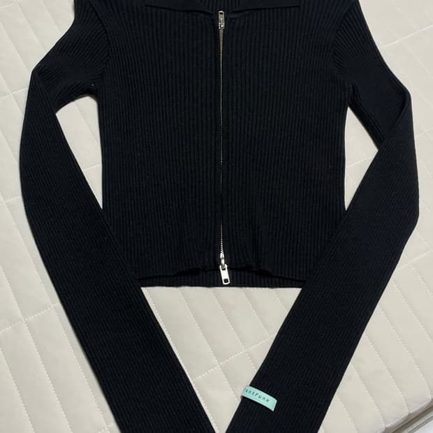 인스턴트펑크 22SS 슬림 집업 니트 블랙 새상품