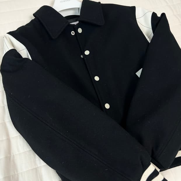 벌스데이수트 STADIUM JACKET (BLACK)