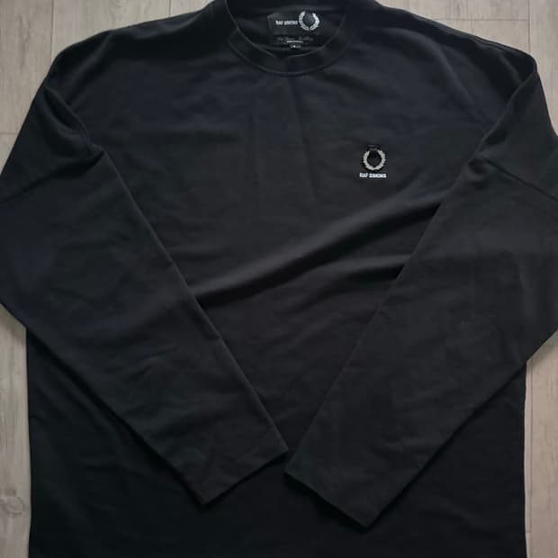 라프시몬스 프레드페리 롱슬리브